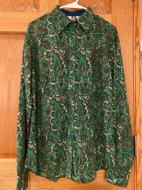 Women's Green Paisley Button-Down Shirt